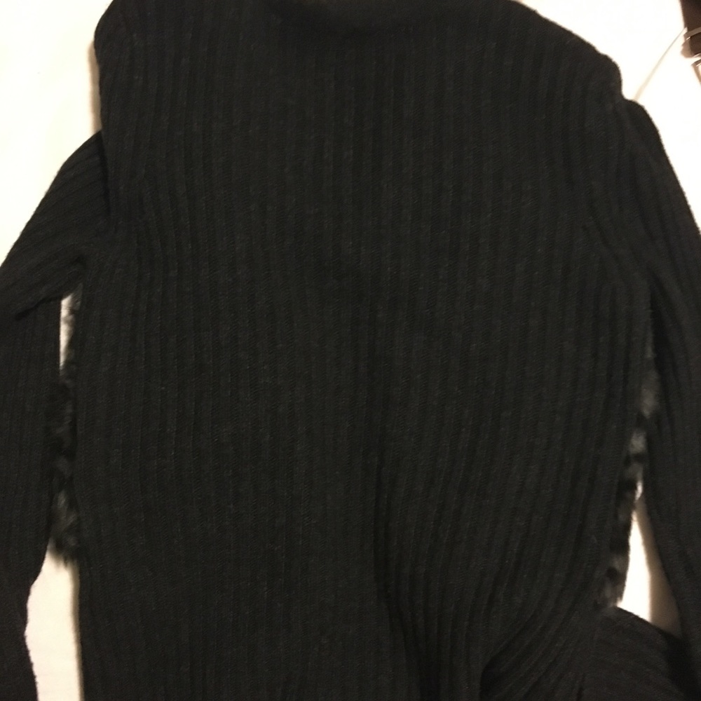 GUESS fur jacket - Picture 3 of 4